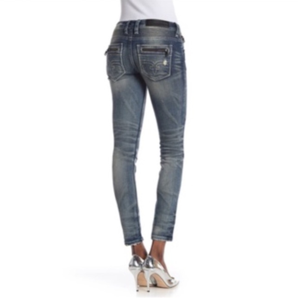 ROCK REVIVAL WOMENS DISTRESSED KAMIL MOTO JEANS NWOT